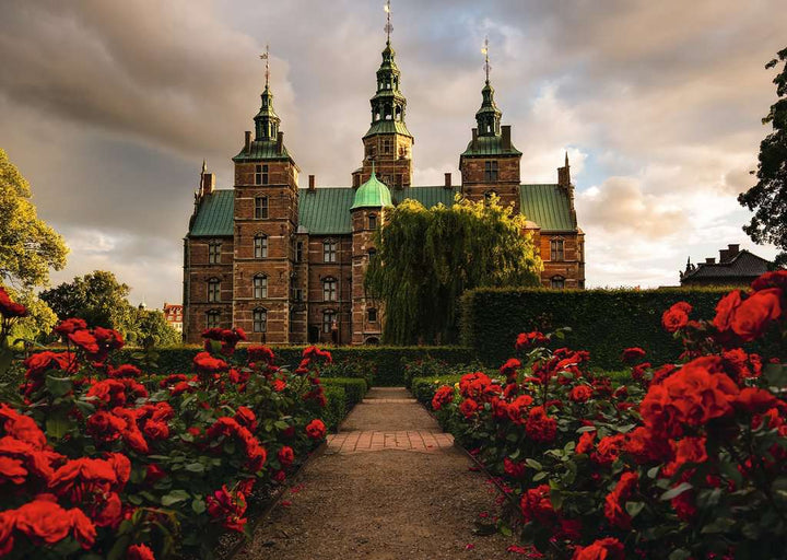 Ravensburger Rosenborg Castle Denmark 1000pc Jigsaw Puzzle