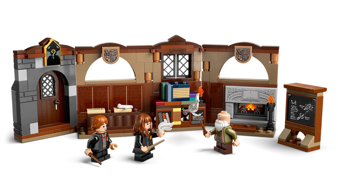 LEGO® Harry Potter™ Hogwarts™ Castle: Charms Class