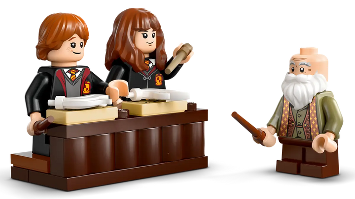 LEGO® Harry Potter™ Hogwarts™ Castle: Charms Class